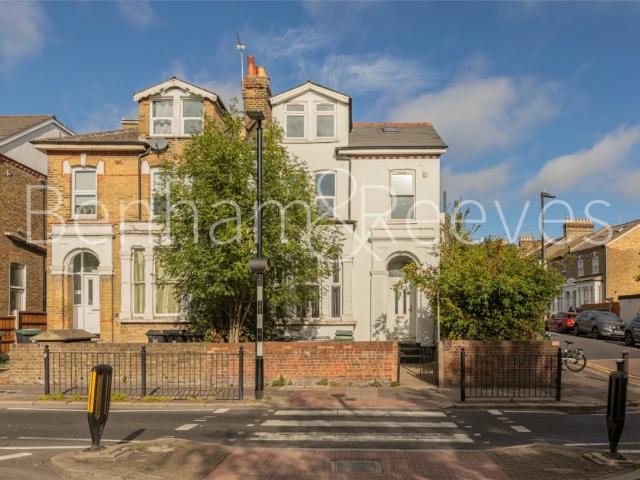 Studio for rent in London Borough of Haringey, Greater London
