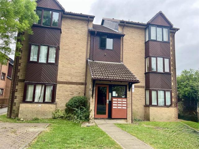 Apartment for rent in London Borough of Croydon, Addiscombe