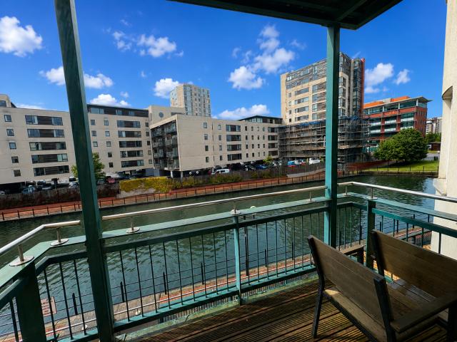 Apartment for rent in Cardiff Bay, Falcon Lodge