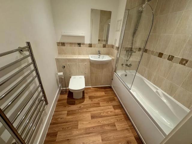 Apartment for rent in Cardiff International Sports Village, Falcon Lodge