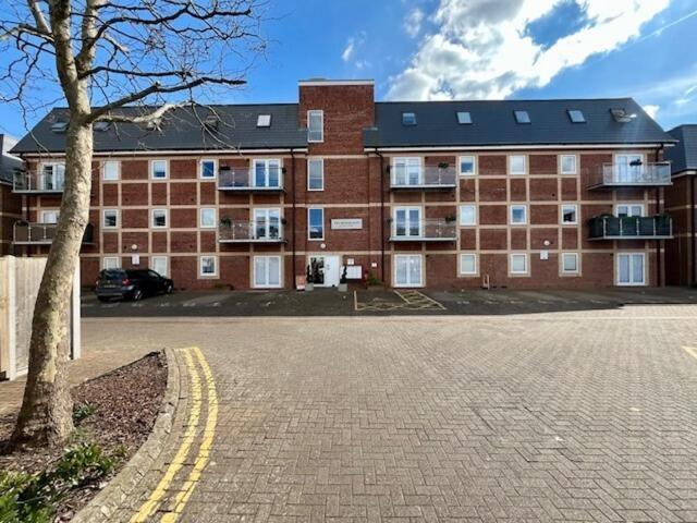 Apartment for rent in Quarrendon, Aylesbury