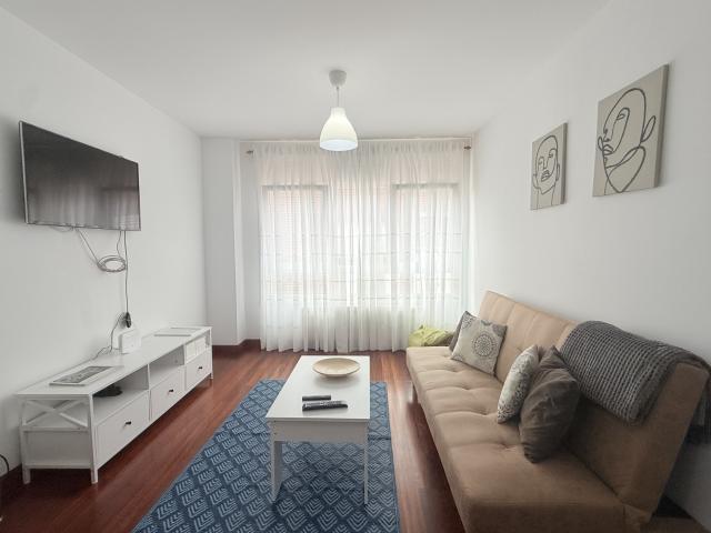 Apartamento en alquiler en Hoz de Anero, Ribamontán Al Monte