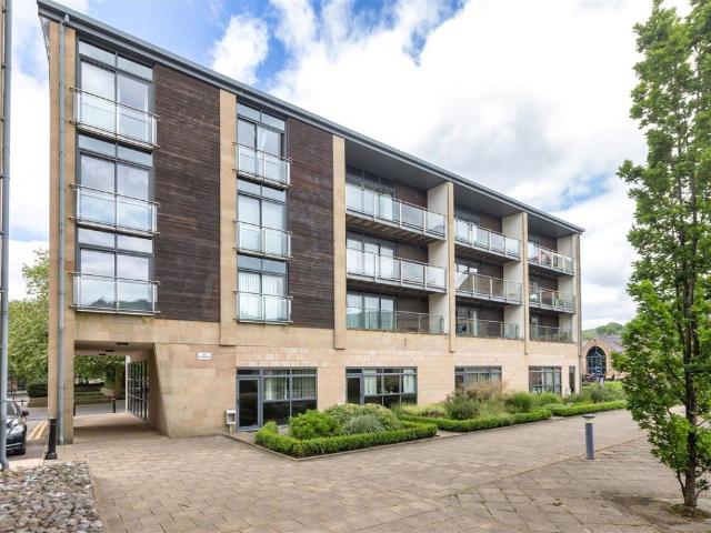 Apartment for rent in Greaves, Bare
