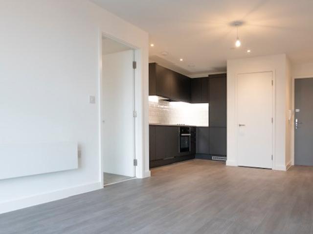 Apartment for rent in Gorse Hill, Trafford Park