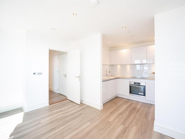 Apartment for rent in London Borough of Ealing, Greater London