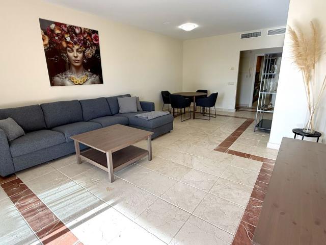 Apartamento en alquiler en Atalaya, Costa del Sol Occidental