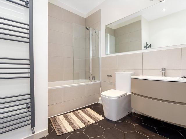Apartment for rent in London Borough of Hammersmith and Fulham, Greater London