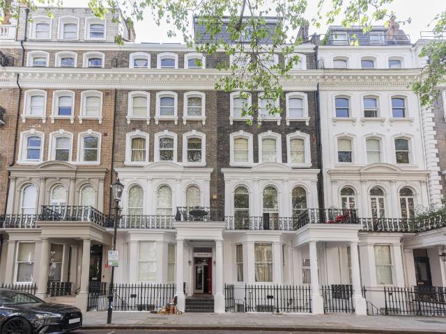 Studio for rent in Hans Town, Greater London