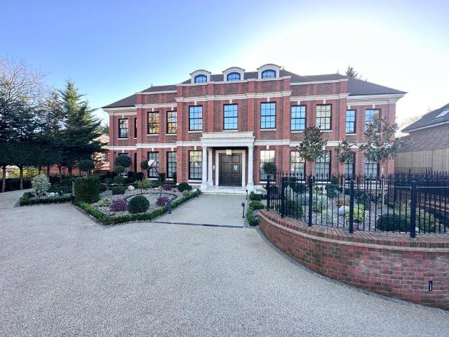 Apartment for rent in Hadley Wood, Greater London