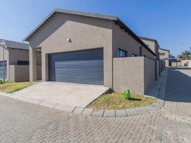 Apartment for rent in Bendor Park, Polokwane Local Municipality