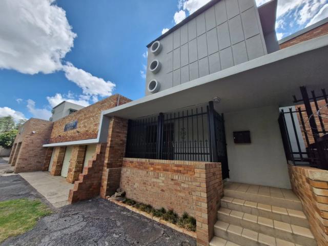 Apartment for rent in Old Location, Dihlabeng Local Municipality