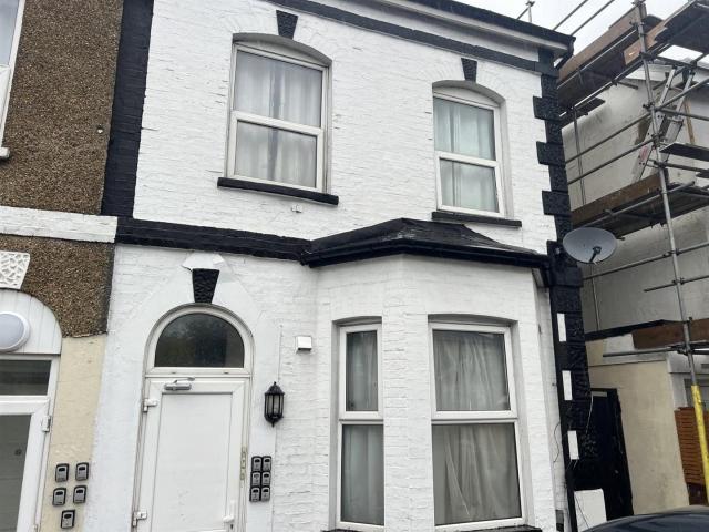 Apartment for rent in London Borough of Croydon, Thornton Heath