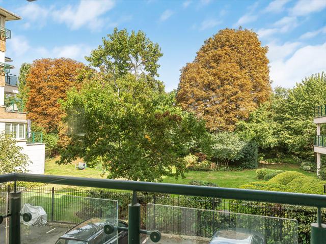Apartment for rent in London Borough of Richmond upon Thames, Greater London