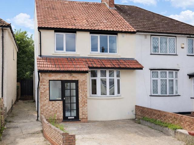 Apartment for rent in Hayes, Greater London