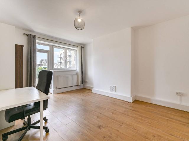 Apartment for rent in East Greenwich, Greater London