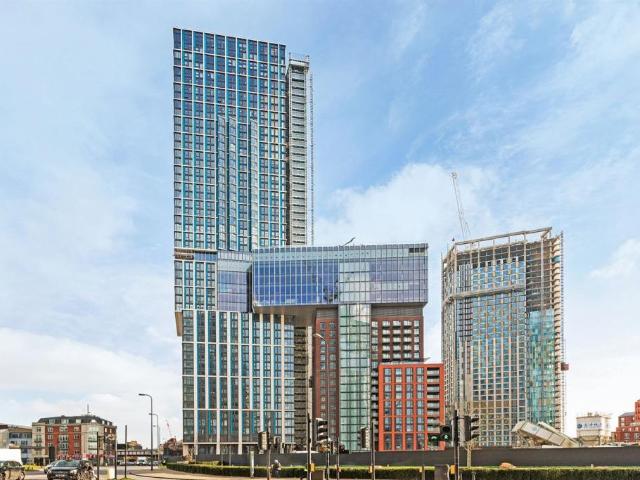Apartment for rent in Nine Elms, Greater London