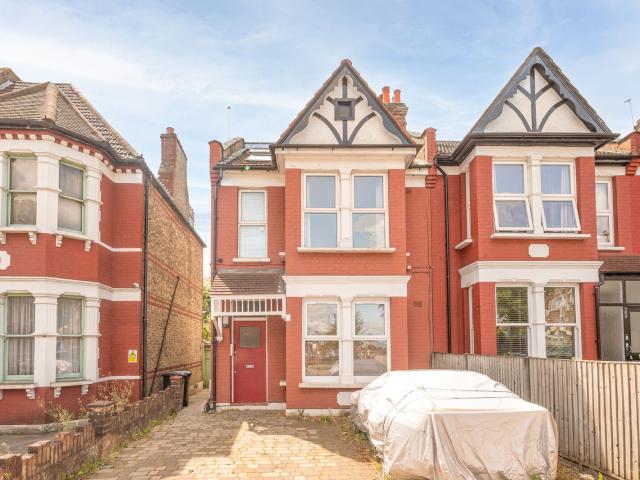 Apartment for rent in London Borough of Enfield, Greater London