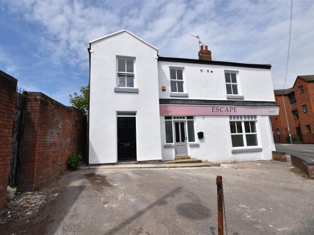 Apartment for rent in Little Neston, West Vale