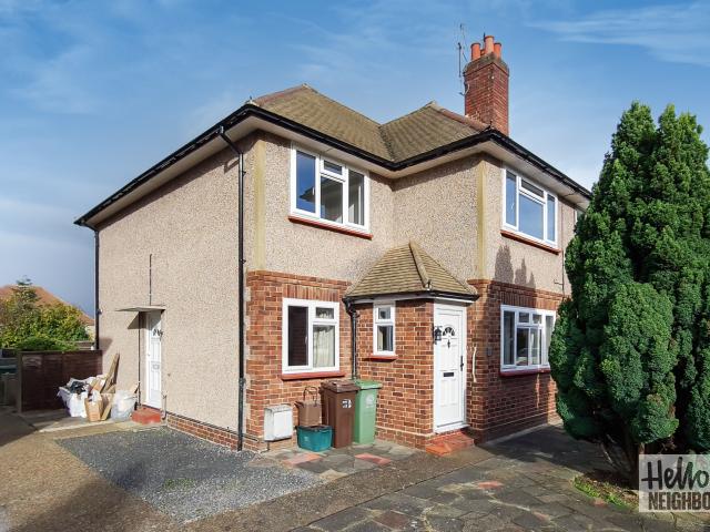 Apartment for rent in Benhilton, Greater London