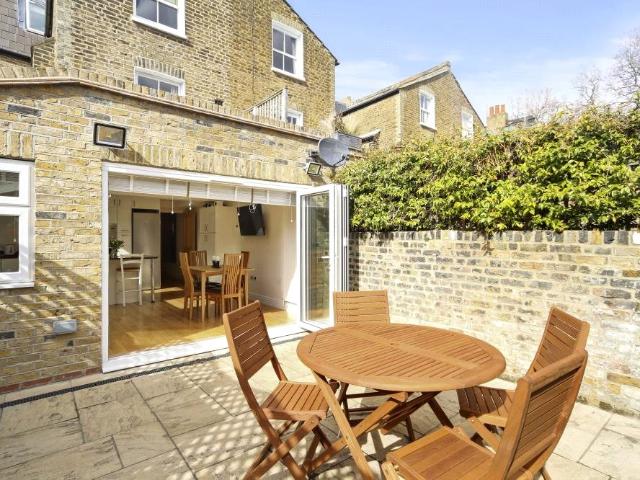 Apartment for rent in Parson's Green, Greater London