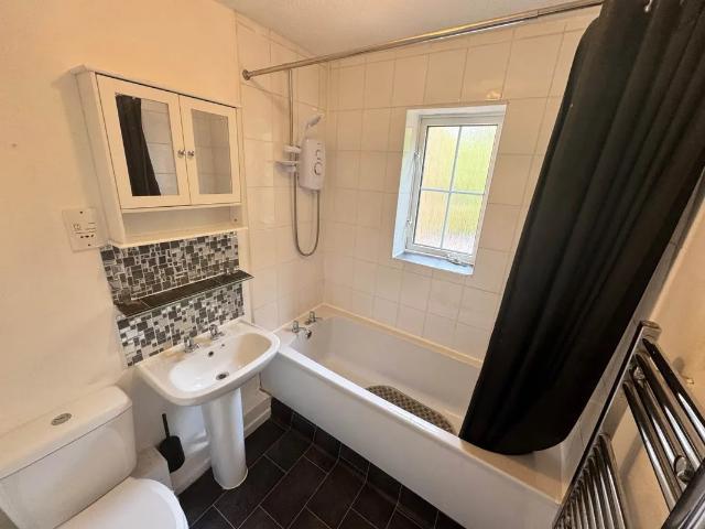 Apartment for rent in Cardiff International Sports Village, Falcon Lodge