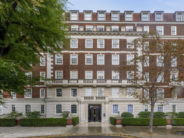 Apartment for rent in Kensington, Greater London