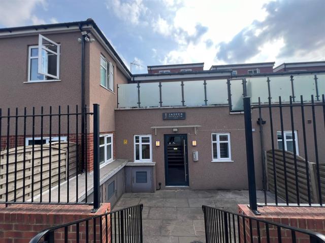 Apartment for rent in Upper Clapton, Greater London