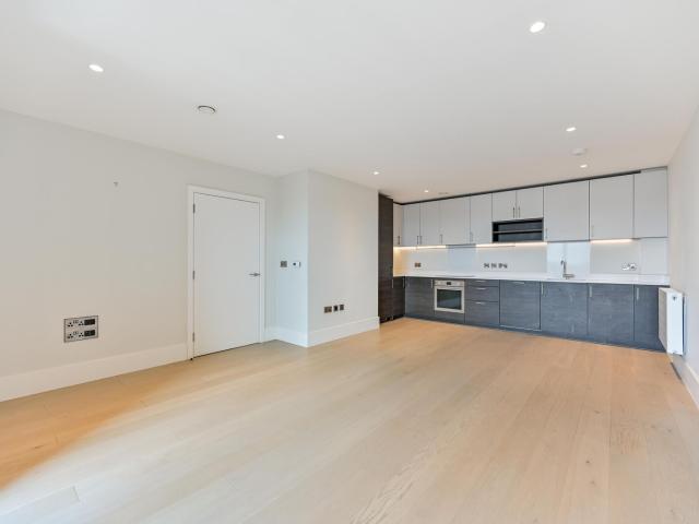 Apartment for rent in London Borough of Hounslow, Greater London
