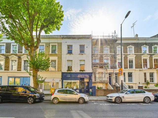 Apartment for rent in Maida Hill, Greater London