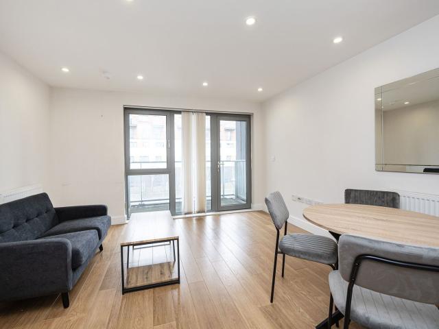 Apartment for rent in St. George in the East, Greater London