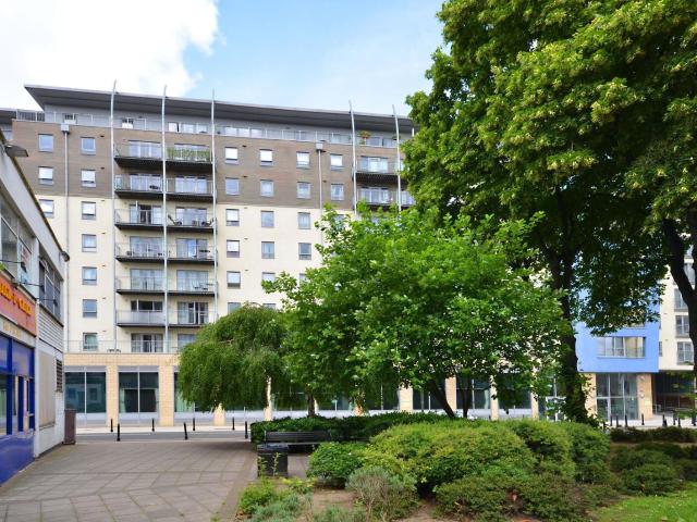 Apartment for rent in Horsell, Woking