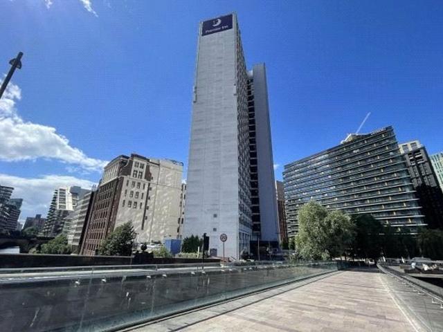Apartment for rent in City Centre, Salford