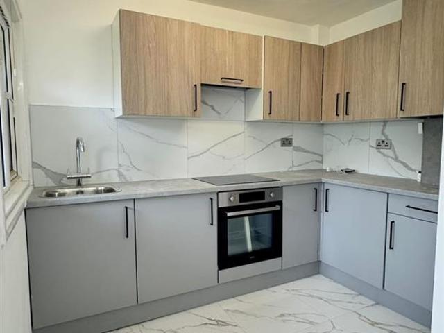 Apartment for rent in Victoria, Greater London