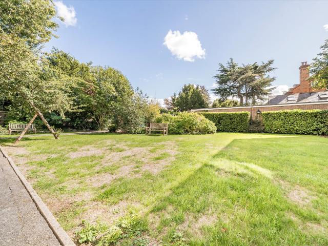 Apartment for rent in London Borough of Merton, Greater London
