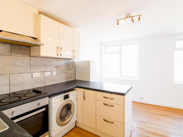 Apartment for rent in Nichols Town, City Of Southampton