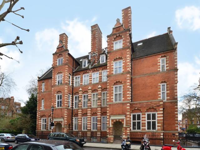 Apartment for rent in South Kensington, Greater London