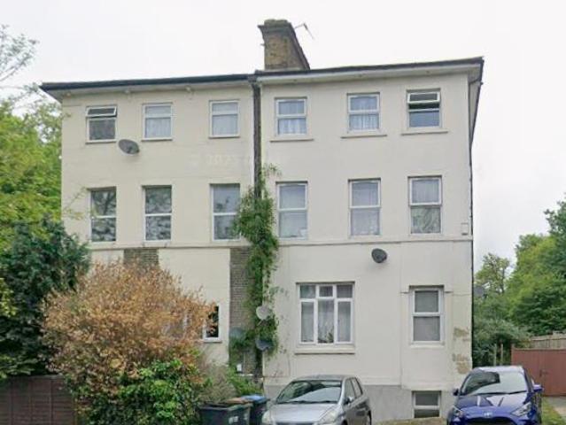 Apartment for rent in London Borough of Croydon, Addiscombe