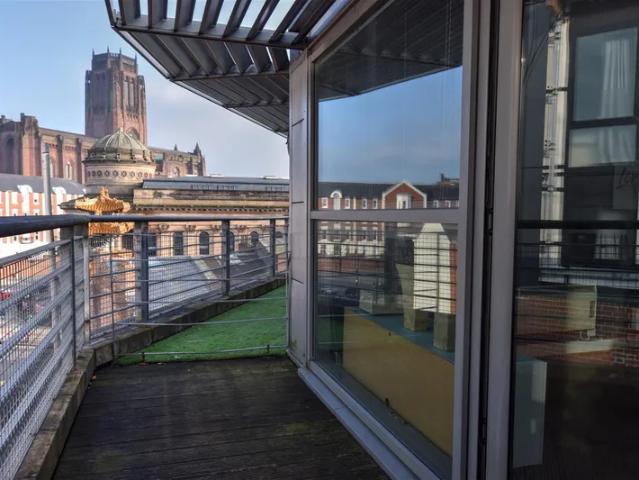 Apartment for rent in Chinatown, Calderstones