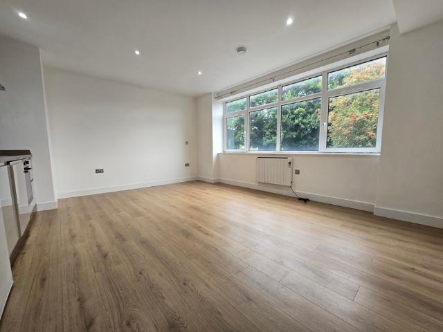 Apartment for rent in Riverdene, Priest Down