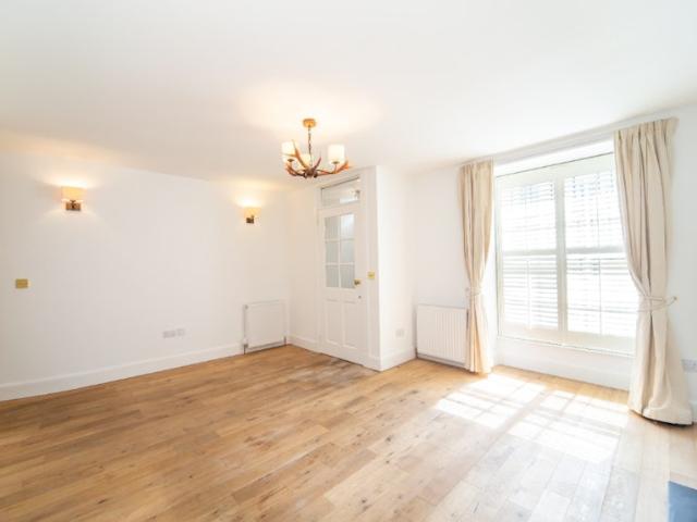 Apartment for rent in New Town, Scotland