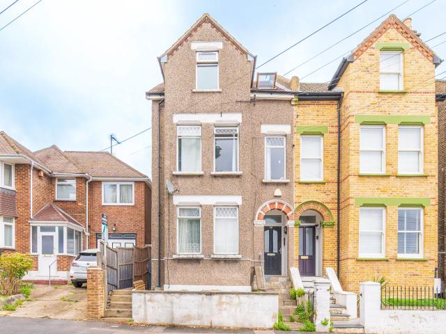 Apartment for rent in London Borough of Croydon, Greater London