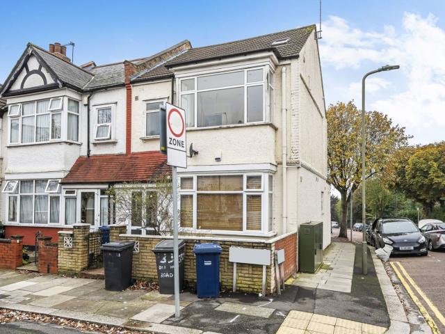 Apartment for rent in West Hendon, The Hyde