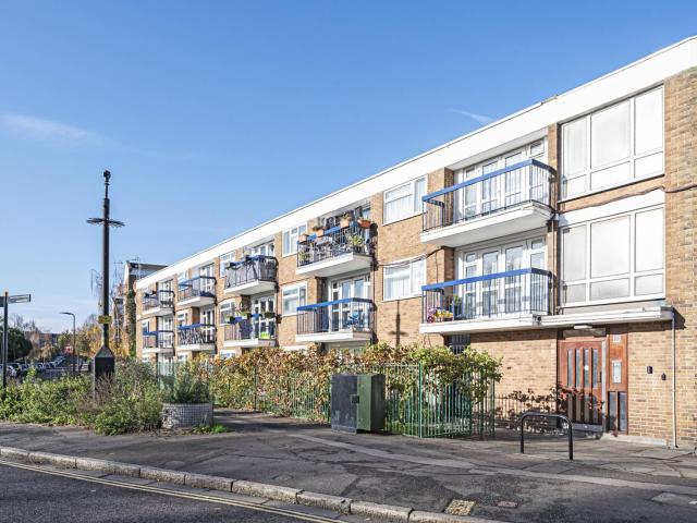 Apartment for rent in Homerton, Greater London