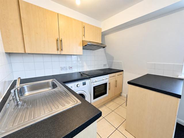 Apartment for rent in Queen's Park, Brighton