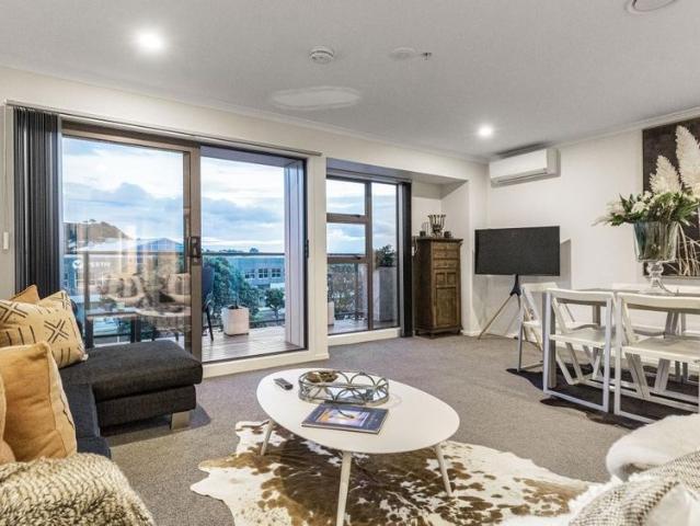 Apartment for rent in Newton, Auckland