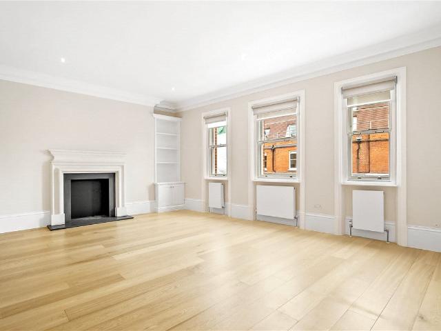 Apartment for rent in Chelsea, Cat Hill