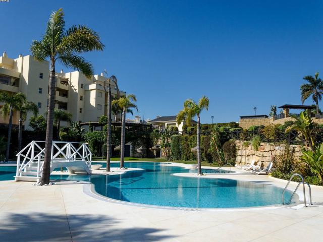 Apartamento en alquiler en Puerto de la Torre, Málaga-Costa del Sol