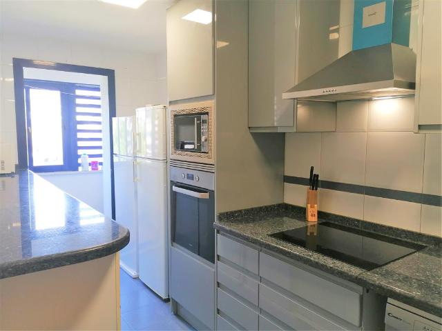 Apartamento en alquiler en Dos Hermanas, Costa del Sol