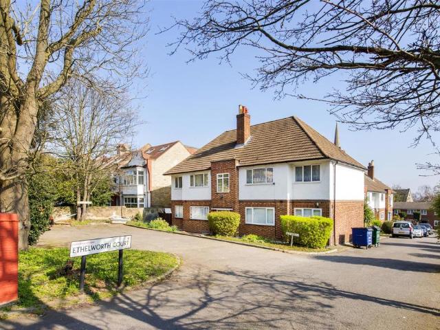 Apartment for rent in Brixton, Greater London
