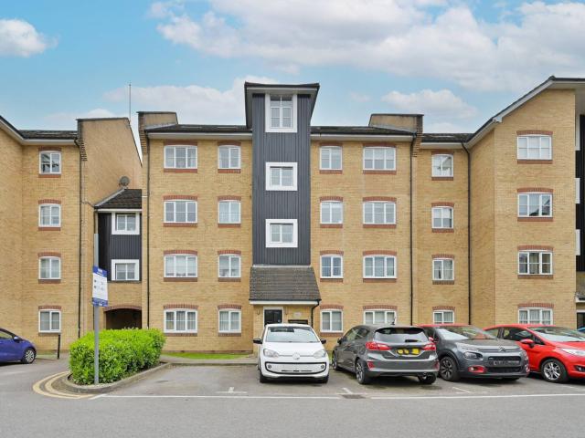 Apartment for rent in Pouchen End, Hertfordshire